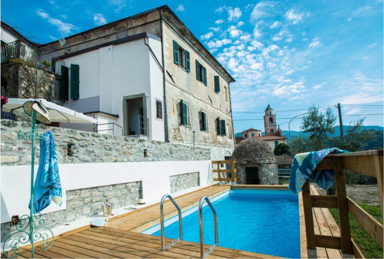 Monti di Licciana Nardi Monti Guesthouse מראה חיצוני תמונה