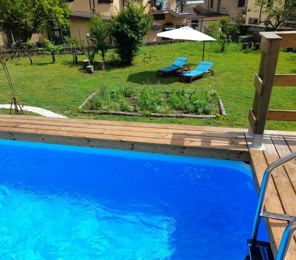 Monti di Licciana Nardi Monti Guesthouse מראה חיצוני תמונה