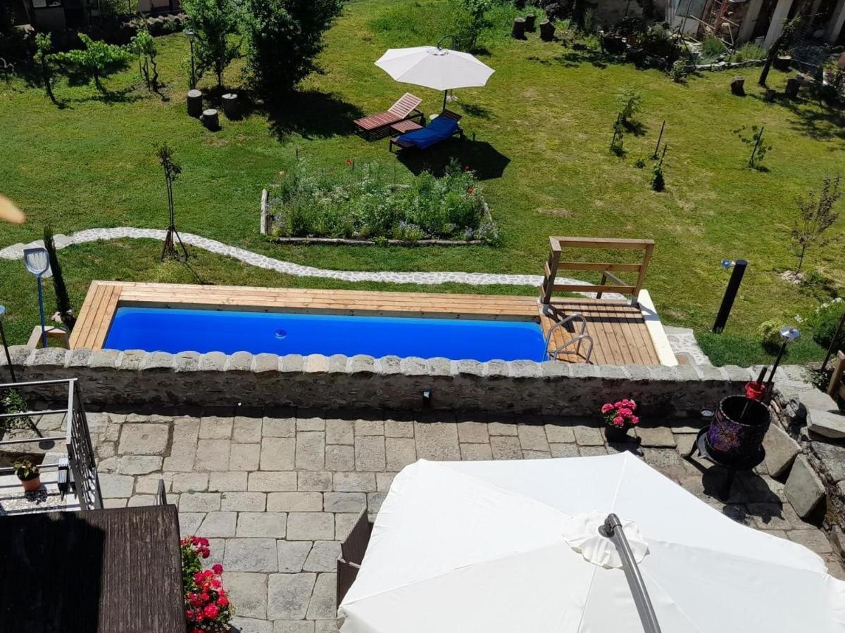 Monti di Licciana Nardi Monti Guesthouse מראה חיצוני תמונה