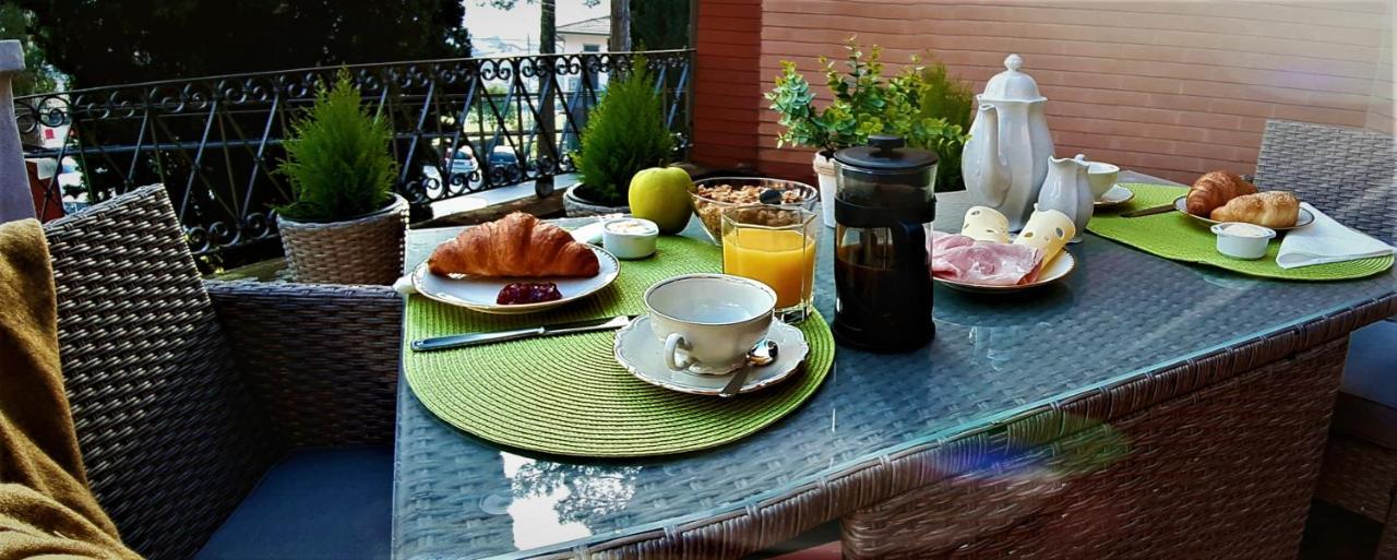 Monti di Licciana Nardi Monti Guesthouse מראה חיצוני תמונה