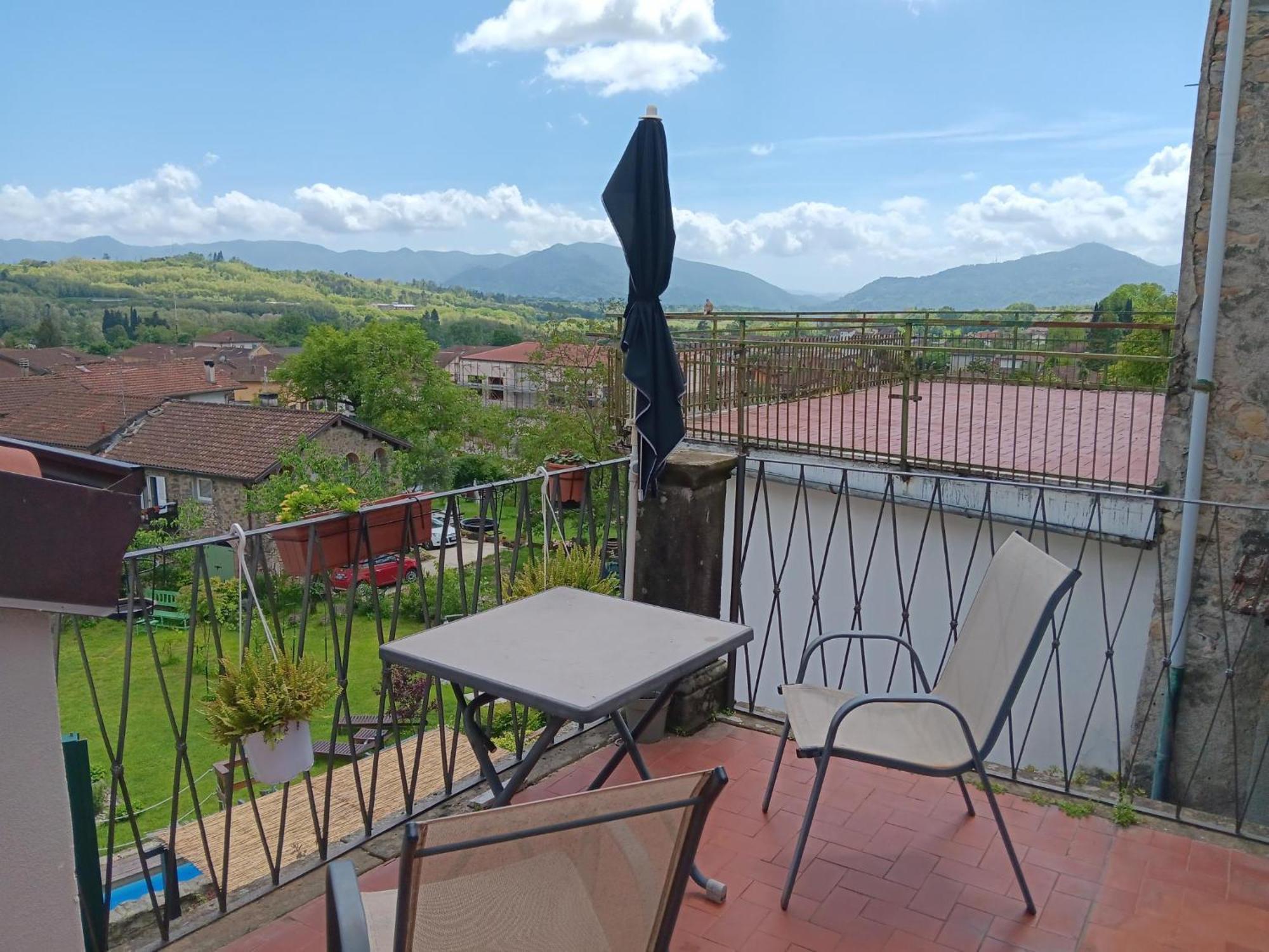 Monti di Licciana Nardi Monti Guesthouse חדר תמונה